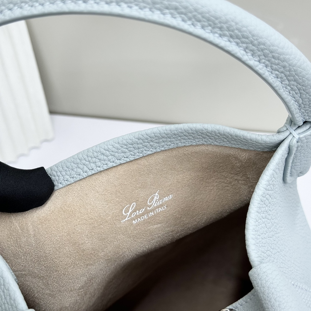 Loro Piana03739