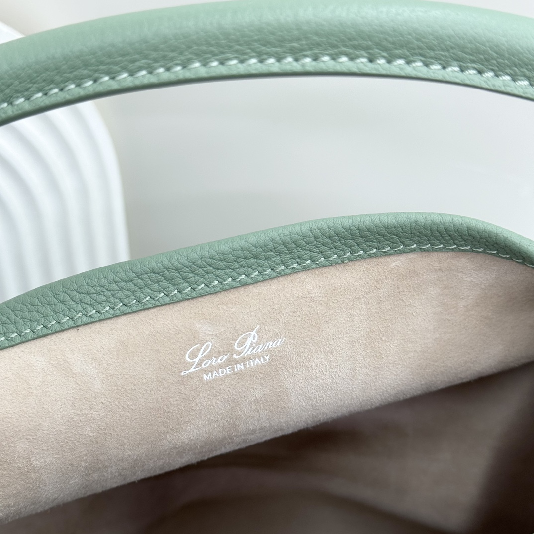 Loro Piana04129