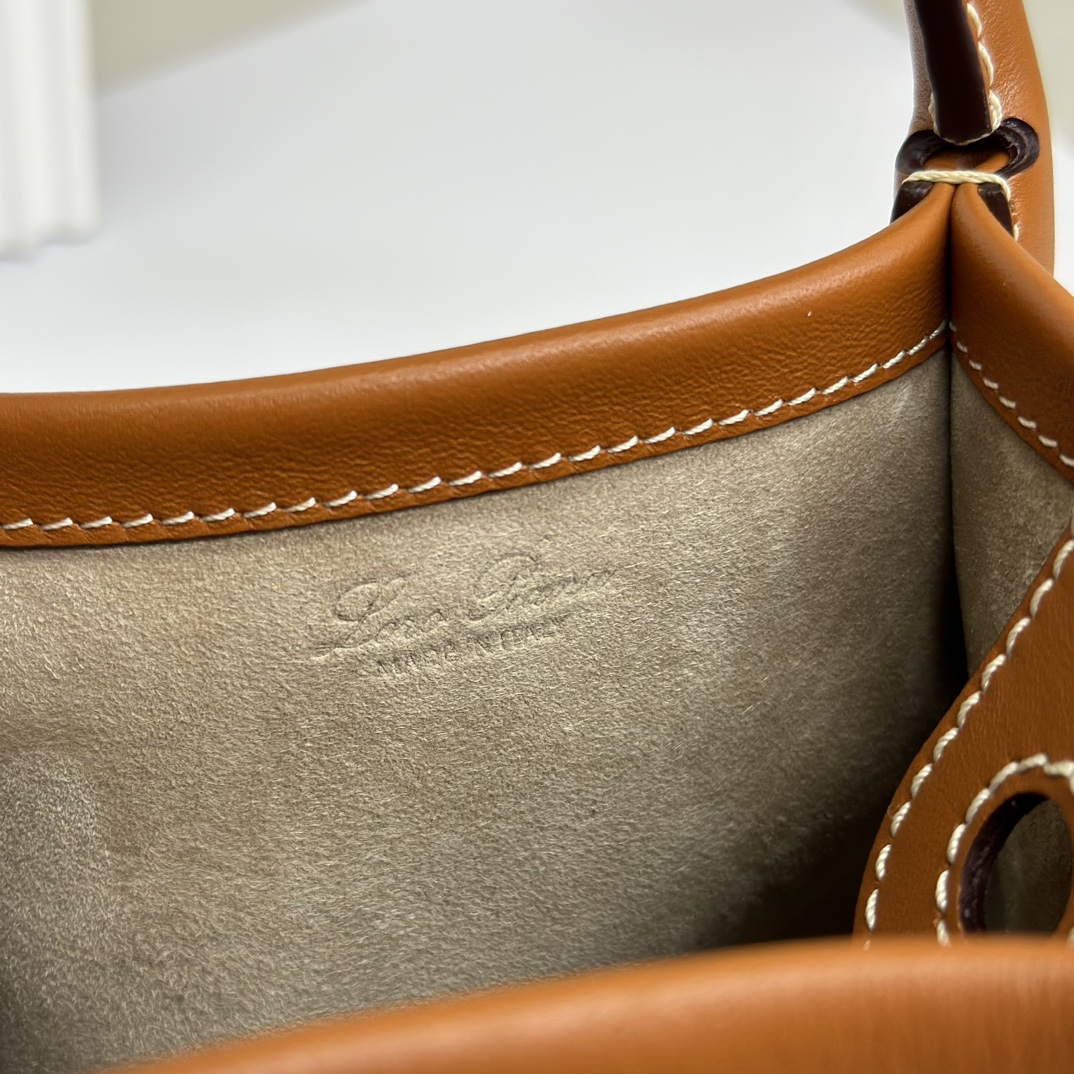 Loro Piana04439