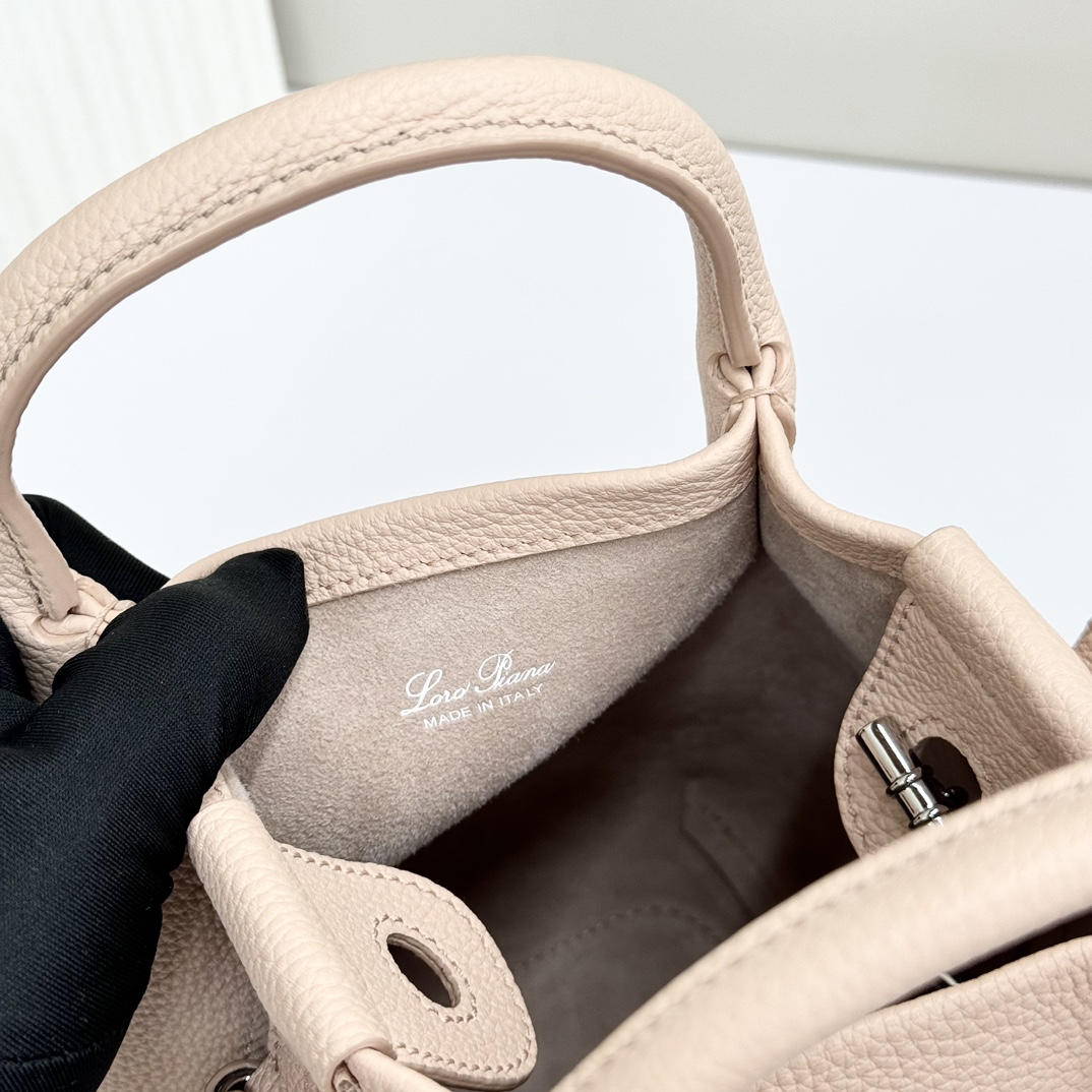Loro Piana04489
