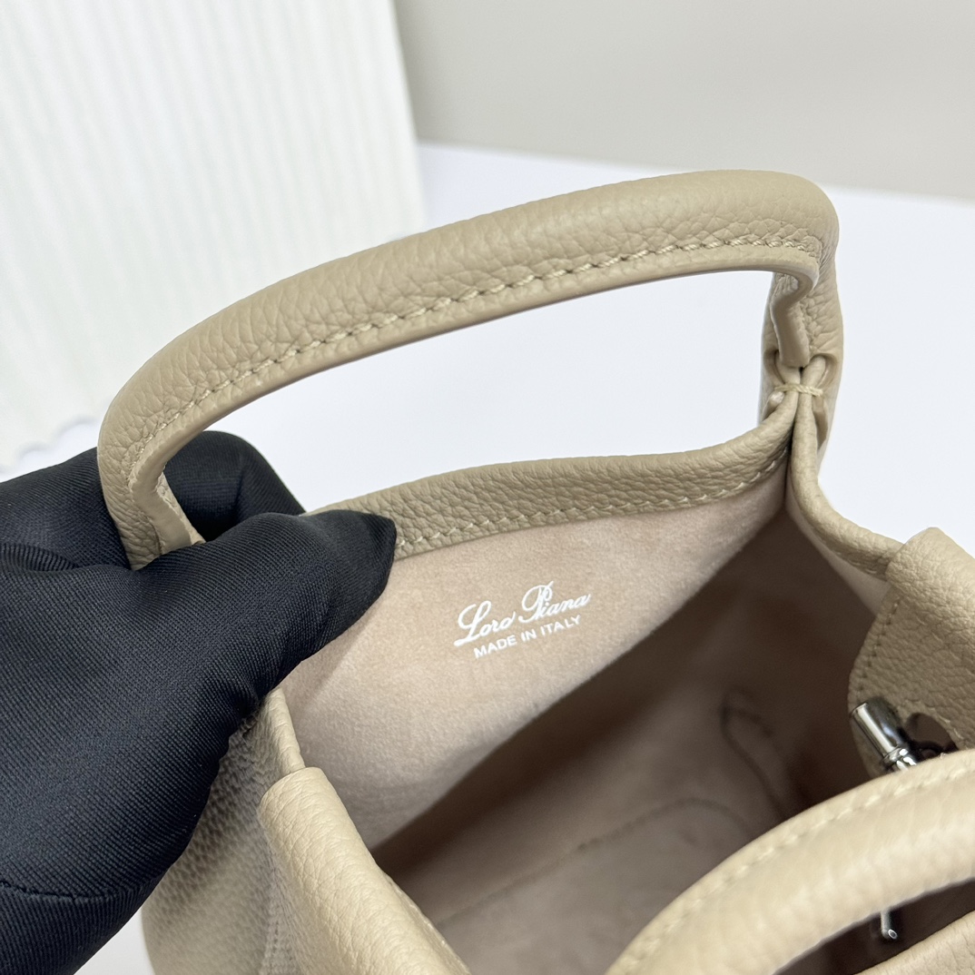 Loro Piana04519