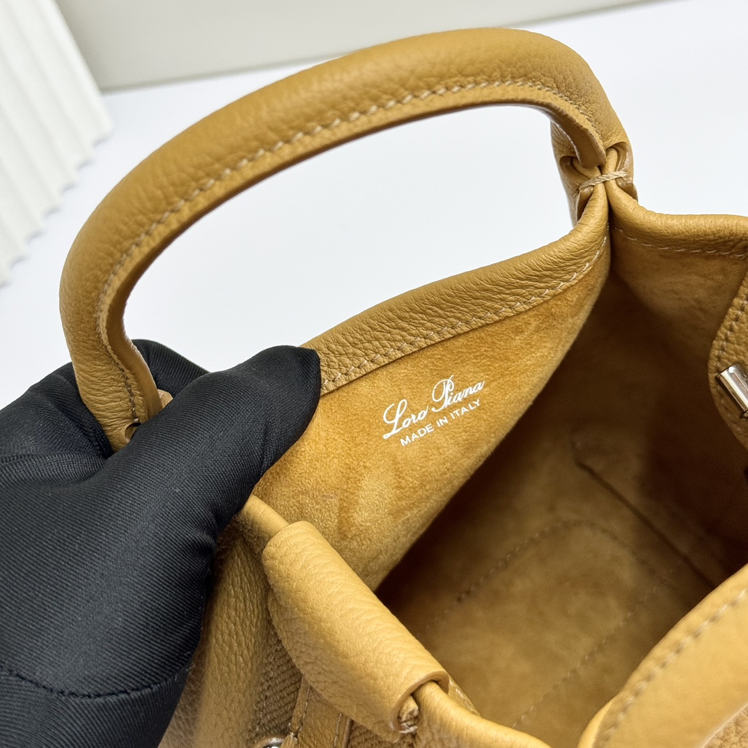 Loro Piana04559