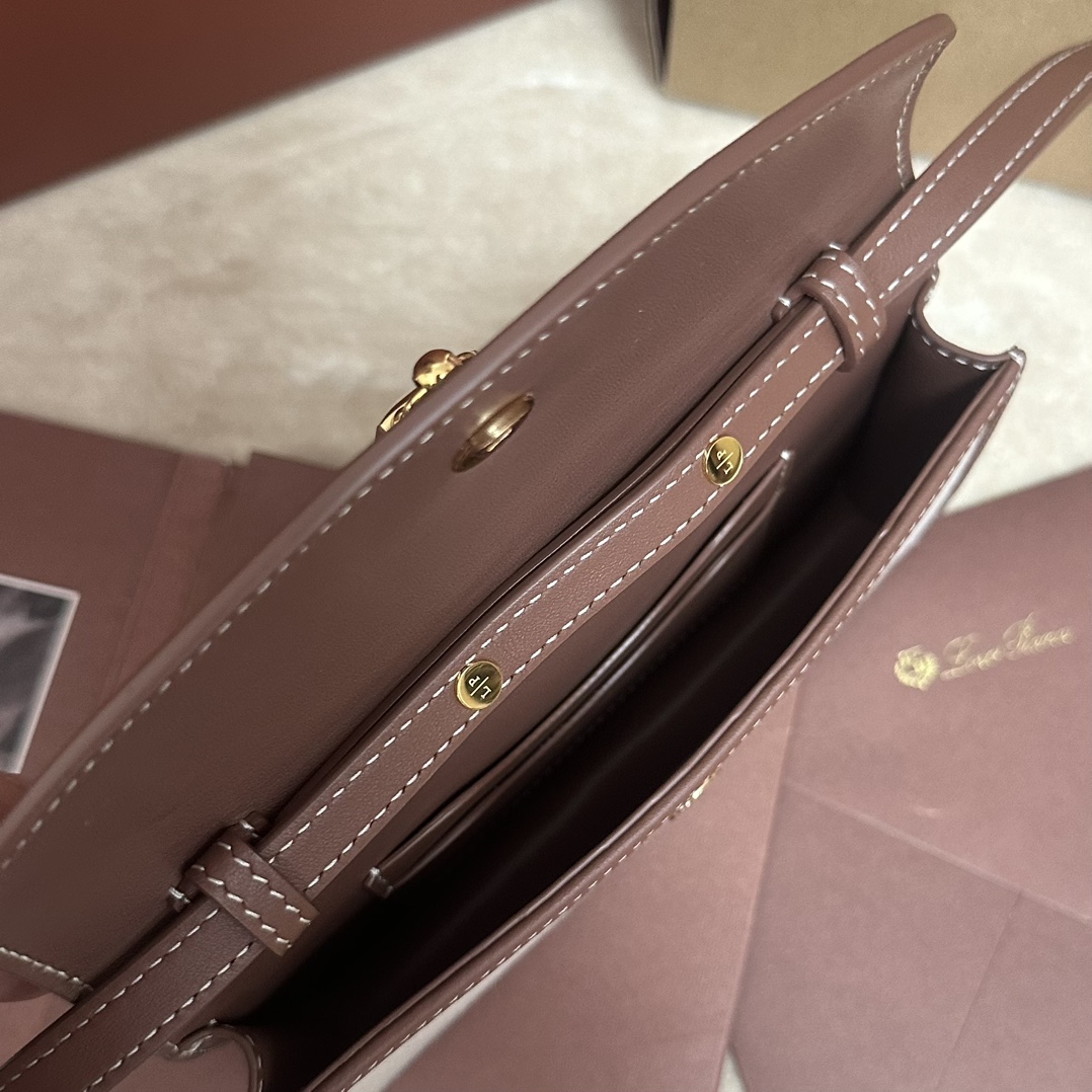 Loro Piana05129