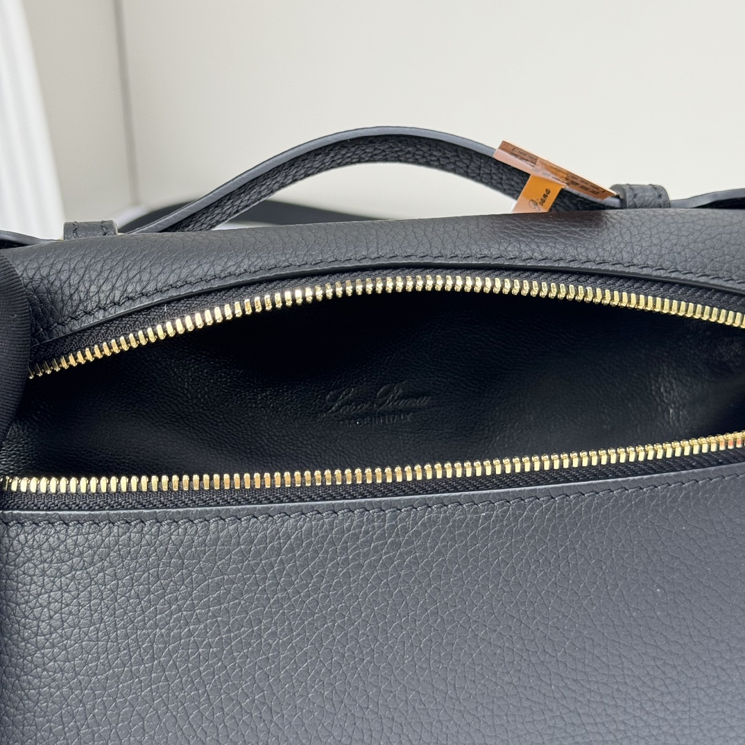 Loro Piana05589