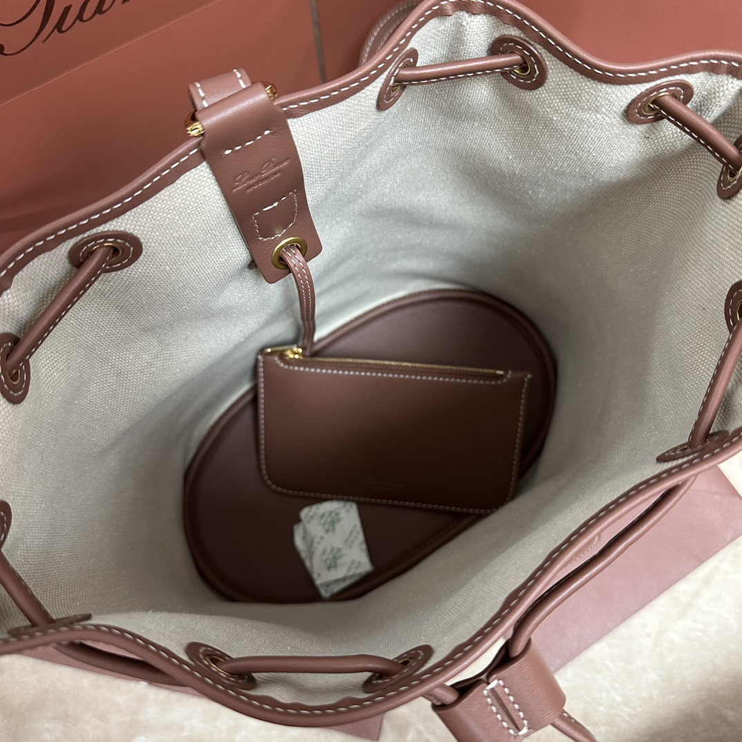 Loro Piana05779