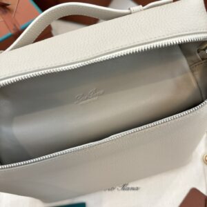 Loro Piana06359