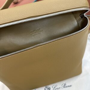 Loro Piana06389