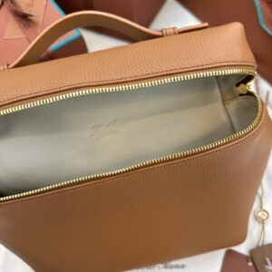 Loro Piana06399
