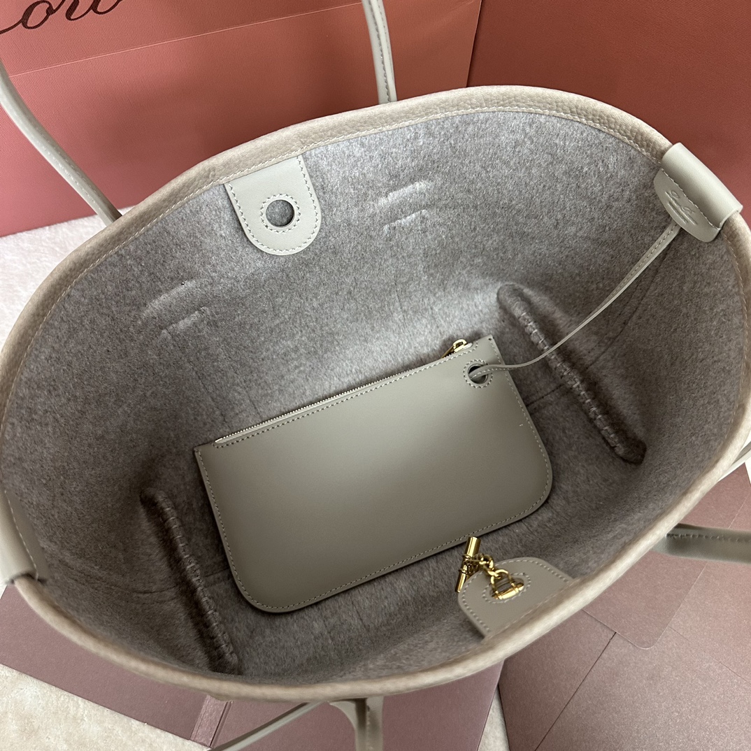 Loro Piana06709