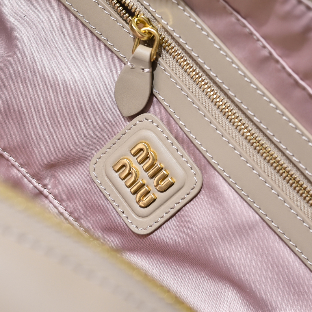 Miu Miu  00049
