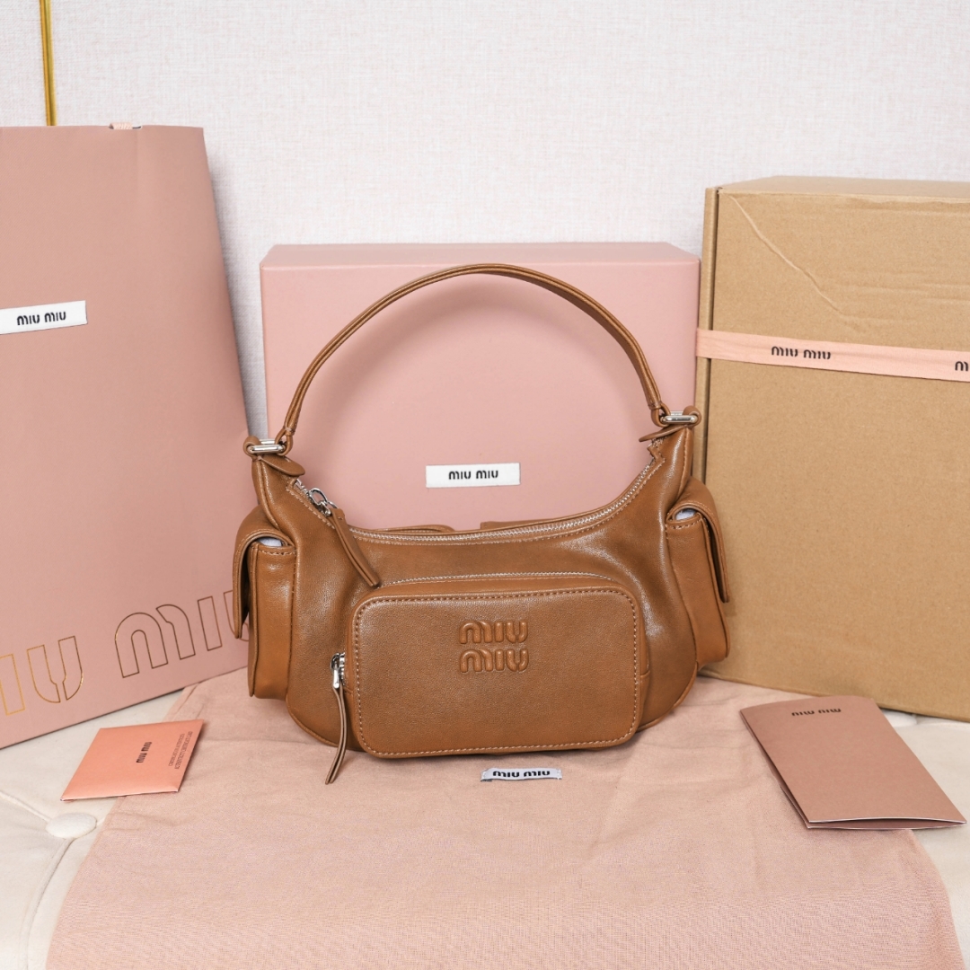 Miu Miu Pocket Shoulder Bag | Brown |