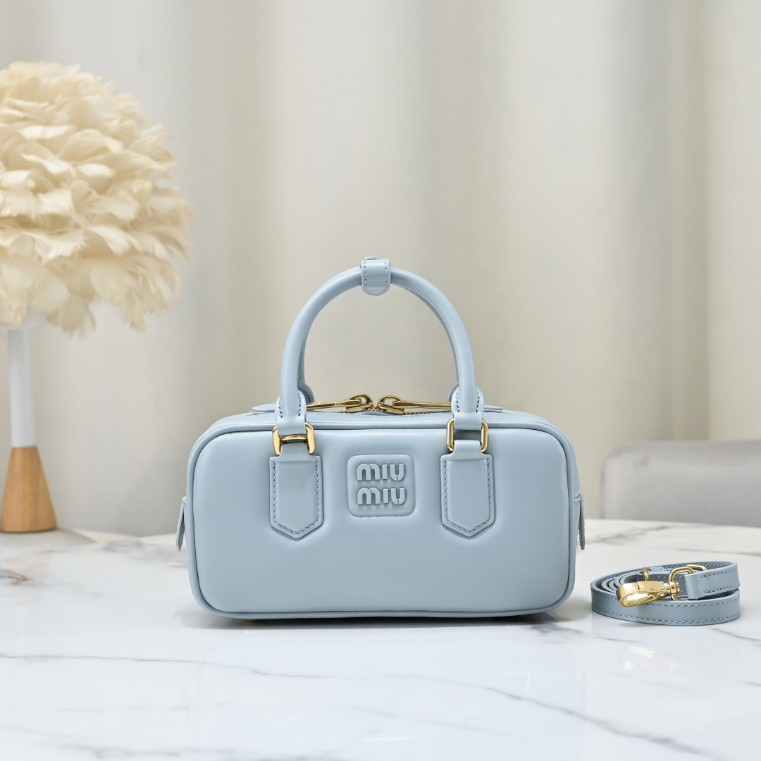Arcadie Small leather tote bag in blue – Miu Miu |