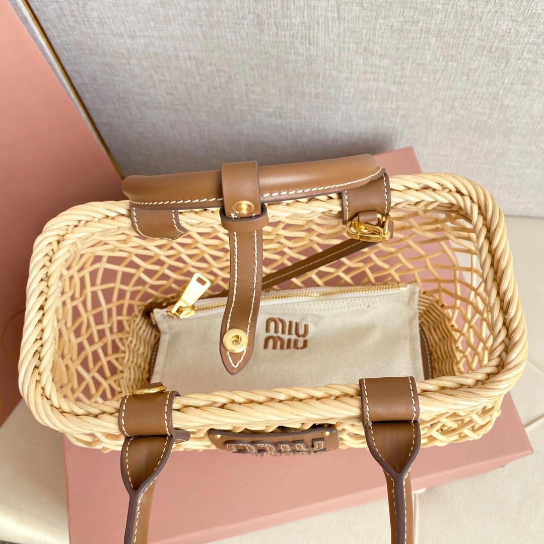 Miu Miu   00059