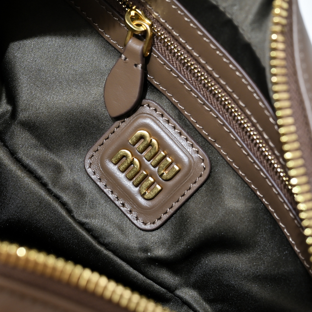 Miu Miu  00099
