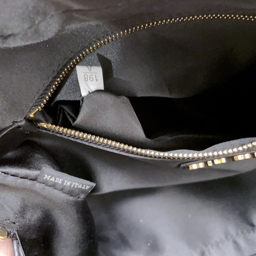 Miu Miu  00109