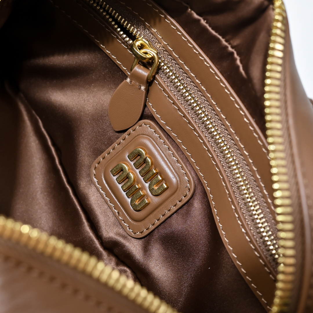 Miu Miu  00109