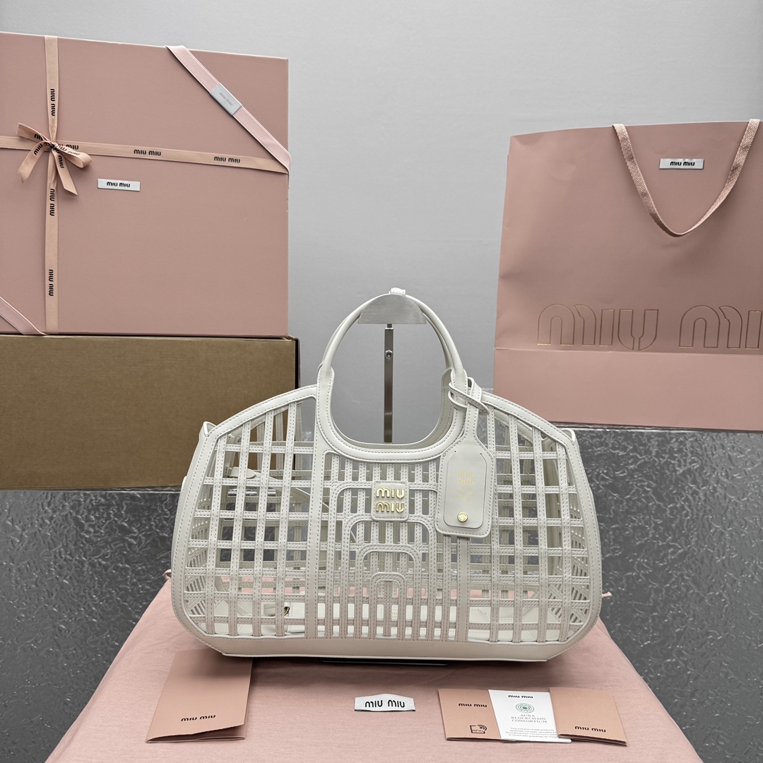 Miu Miu Chalk White Leather Basket | Miu Miu