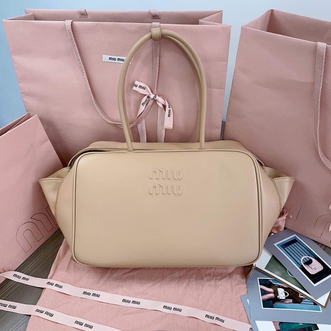 Miu Miu  00139