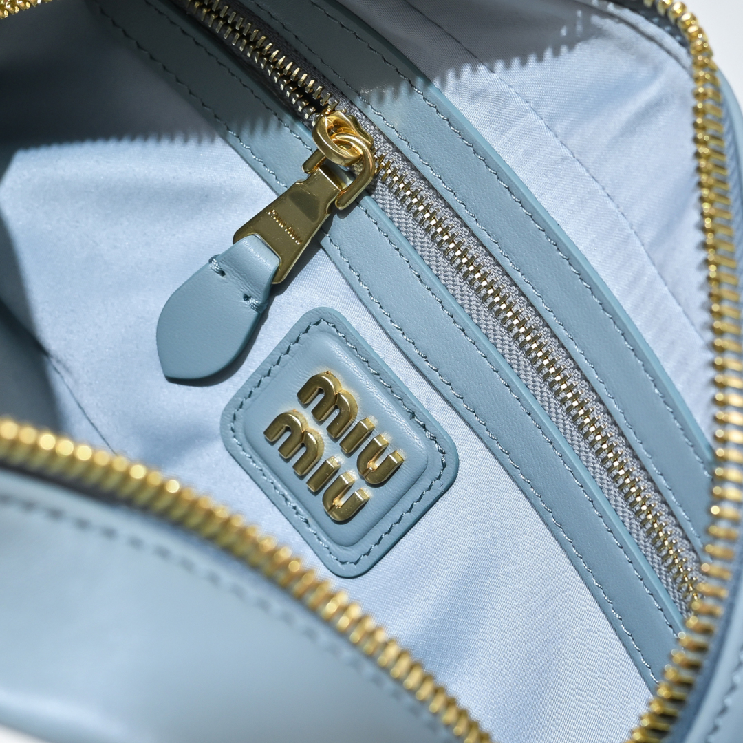 Miu Miu  00199