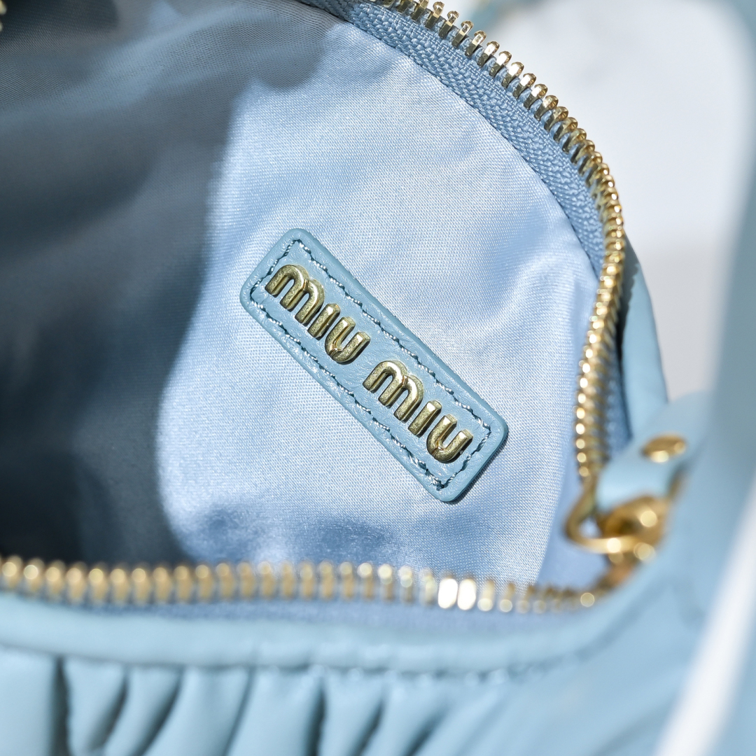 Miu Miu  00209