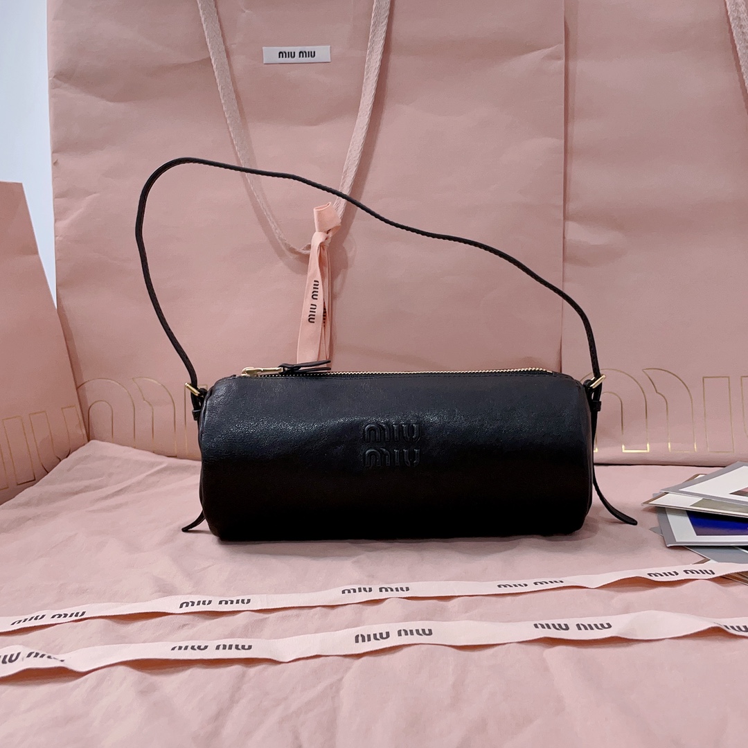 MIU MIU Nappa Mini Pouch Black 1630615 Miu Miu  00229