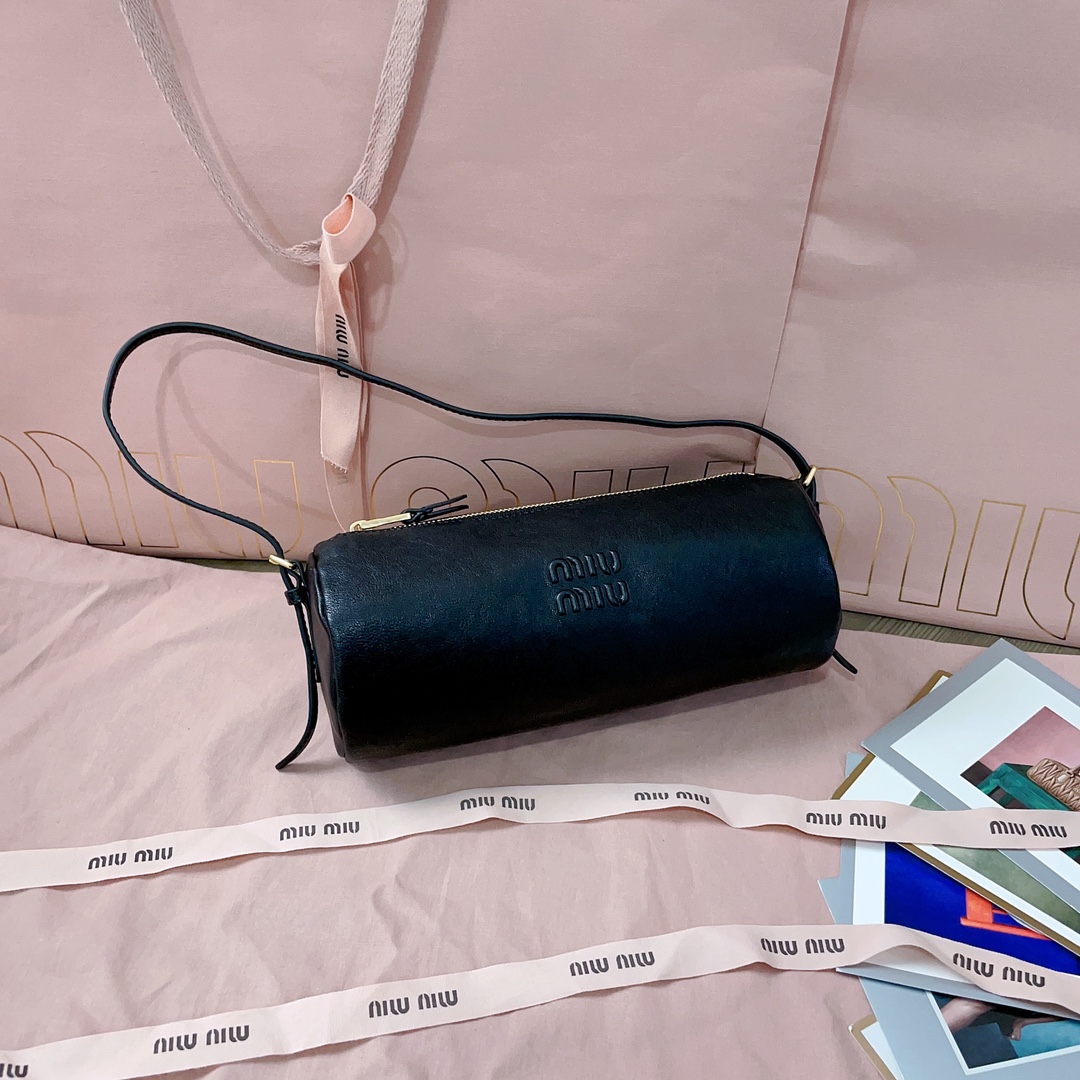 Miu Miu  00229