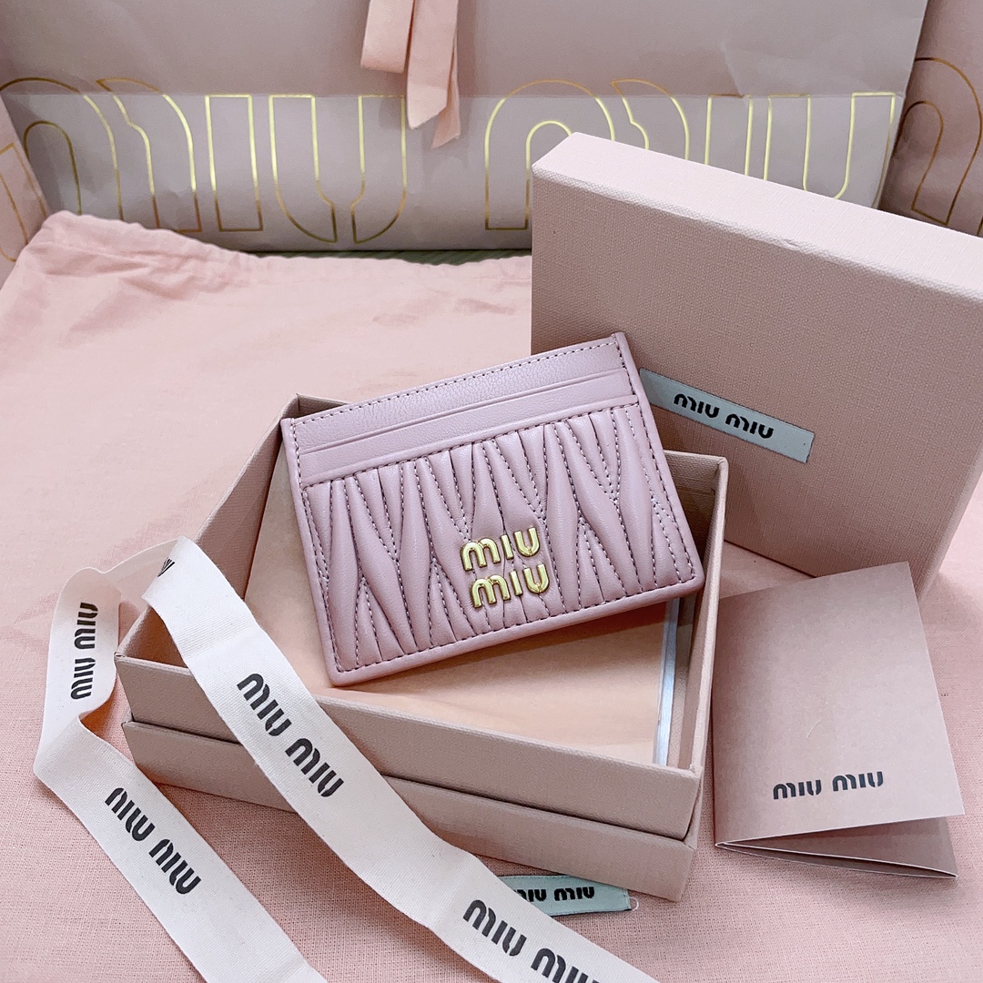 Miu Miu Matelassé Nappa Leather Card Holder | Pink |