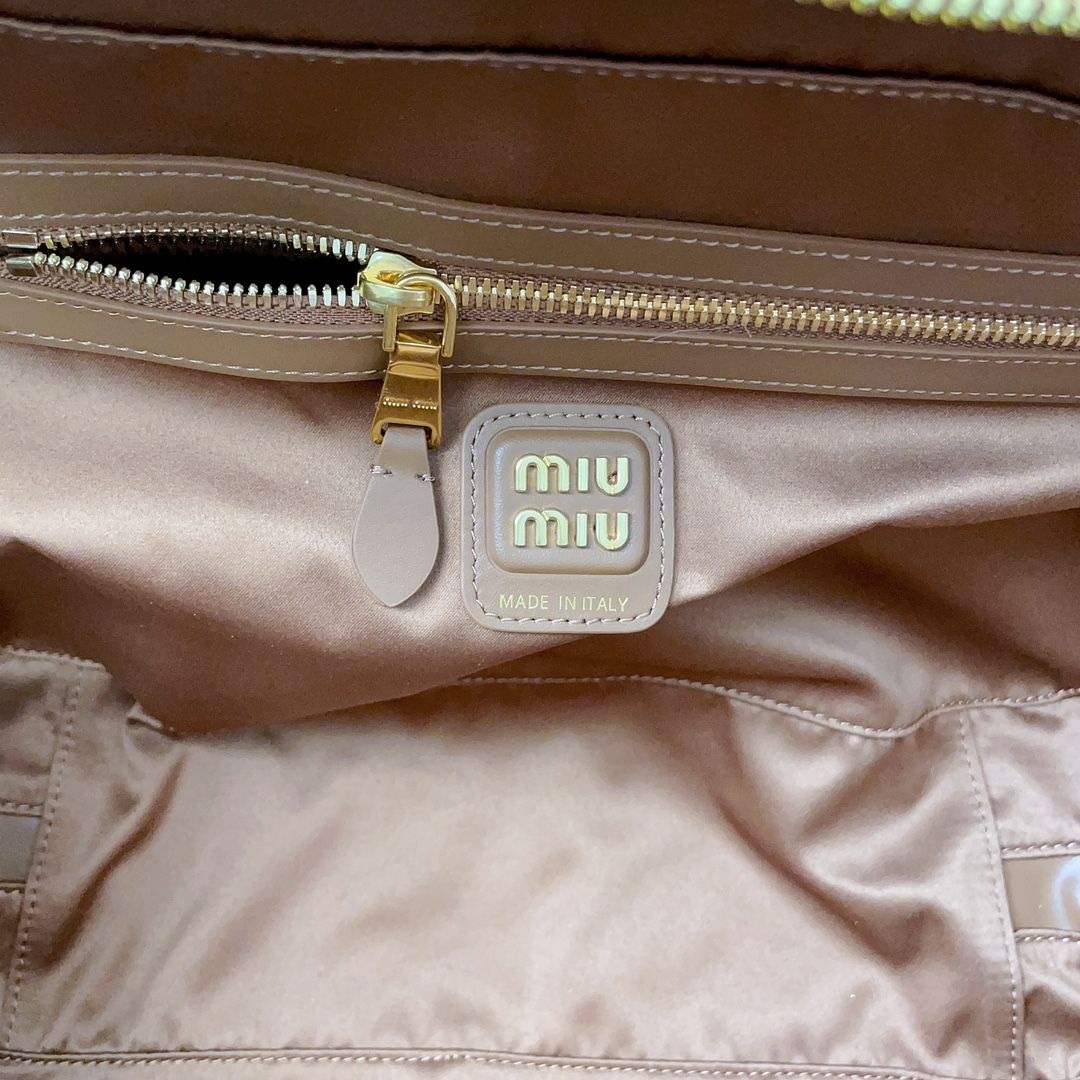 Miu Miu 00399