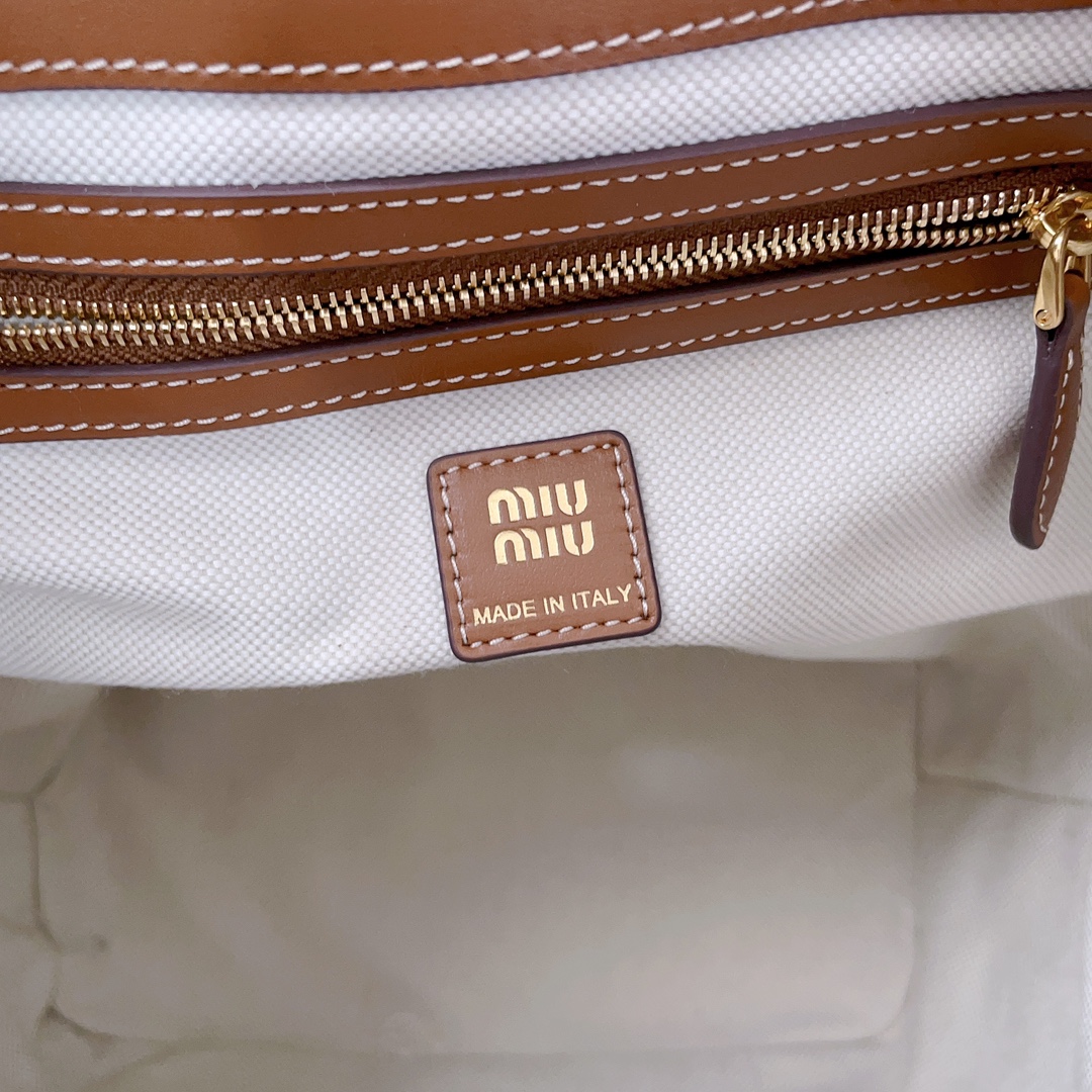 Miu Miu   00519