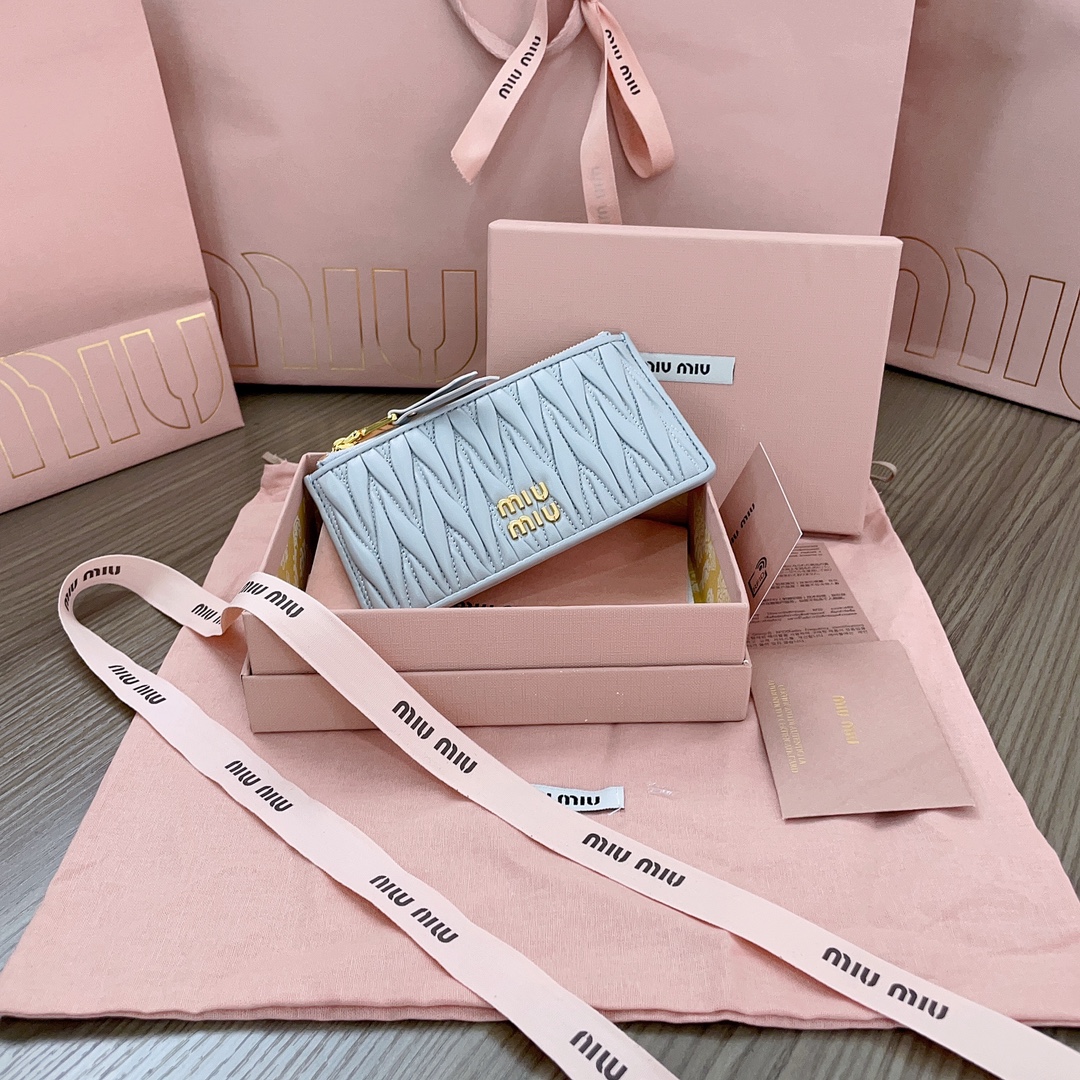 Miu Miu Quilted leather card holder – Light Blue | 5MB006N88F0012