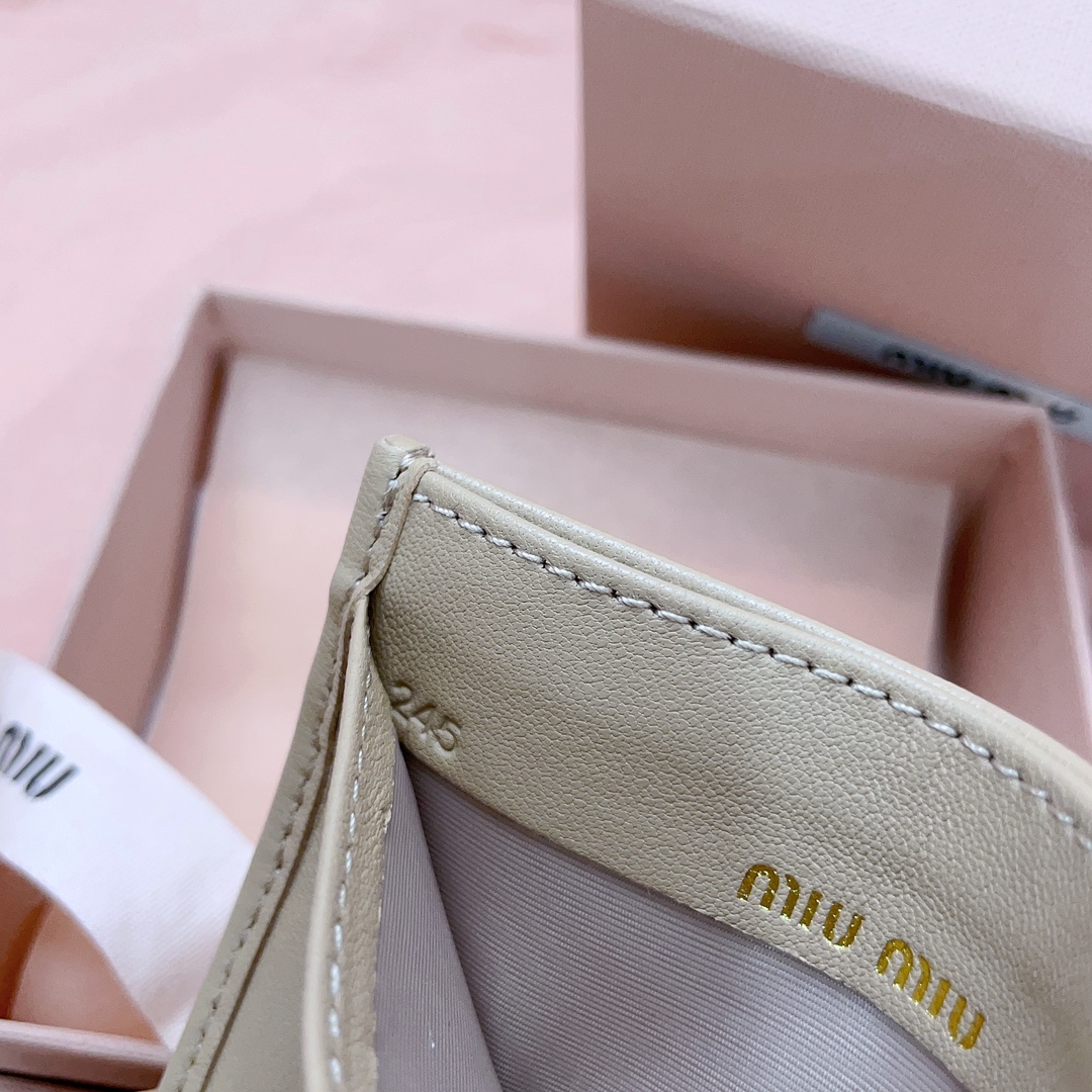 Miu Miu 00639