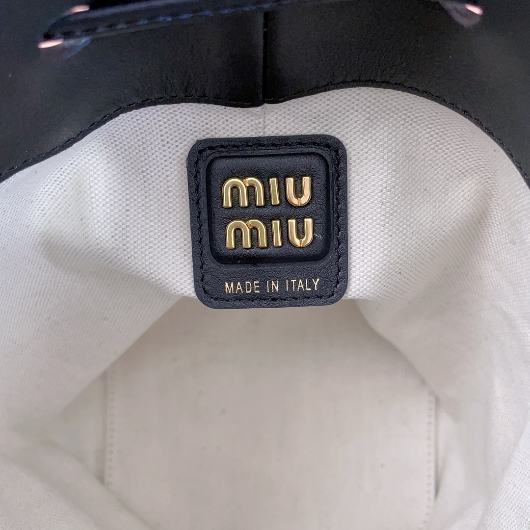 Miu Miu  00649