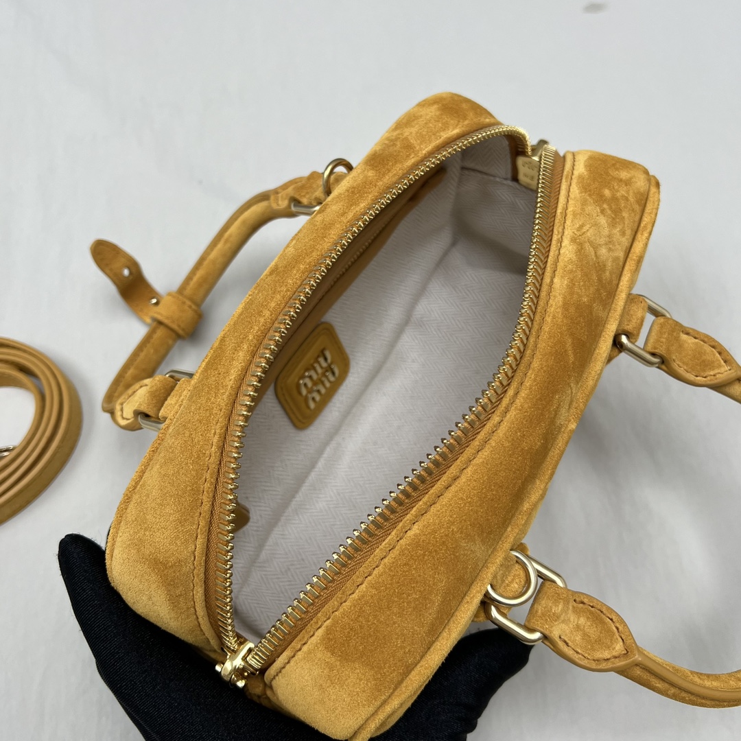 Miu Miu  006517