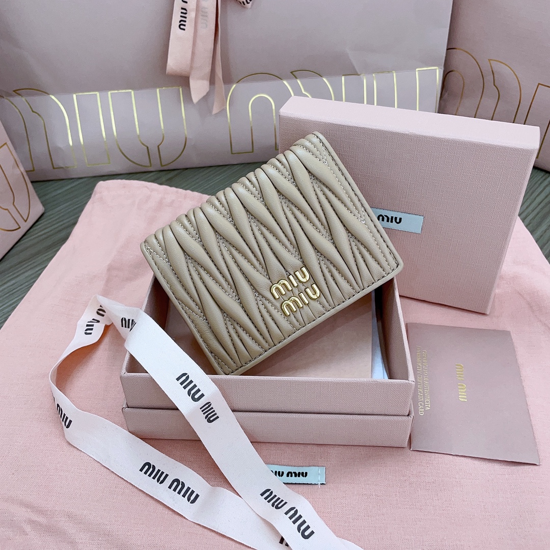 Miu Miu Powder gray Matelassé Nappa Leather Card Holder