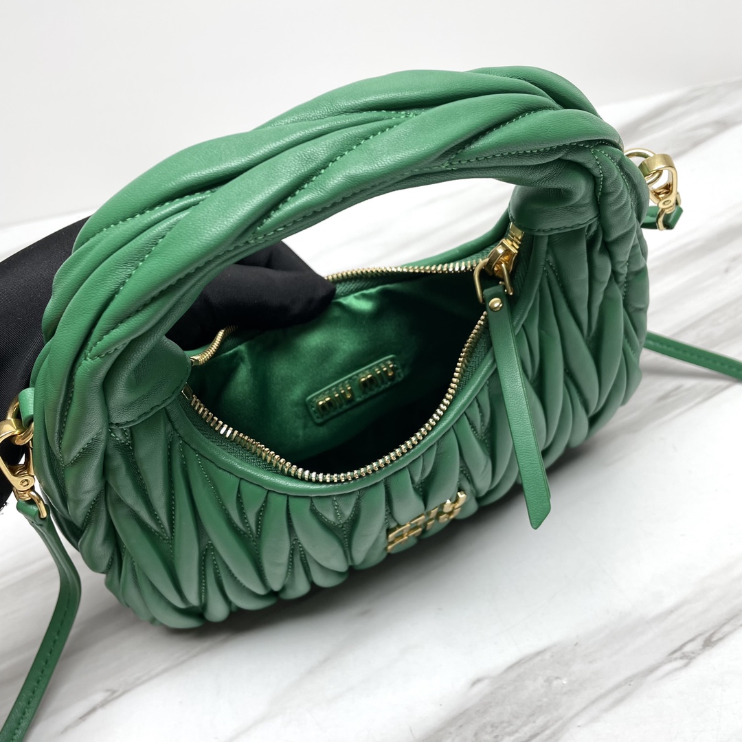 Miu Miu 00709