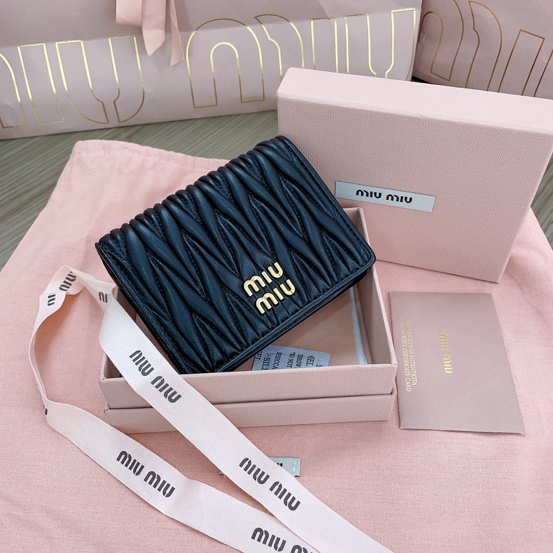 Miu Miu Matelasse Nappa Leather Wallet Black