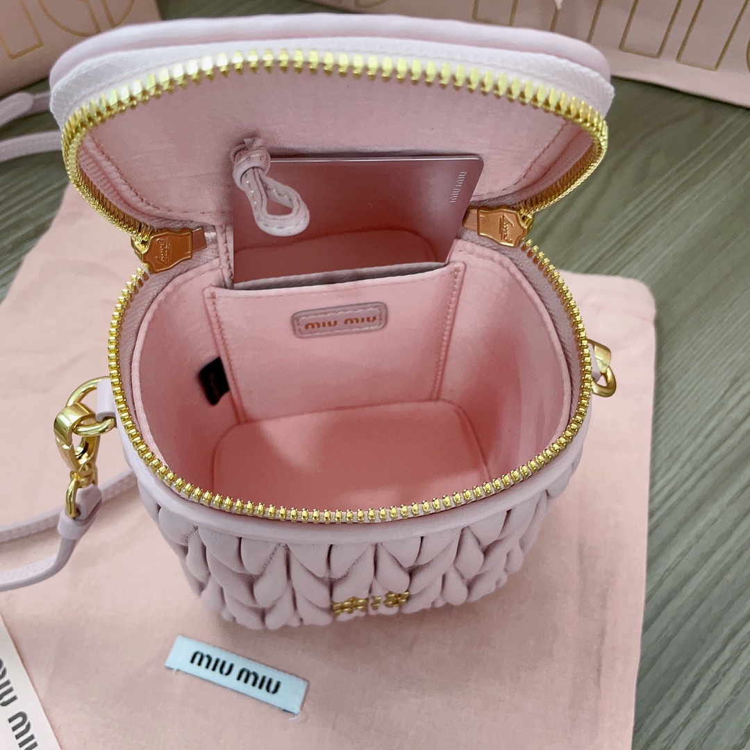 Miu Miu 00779
