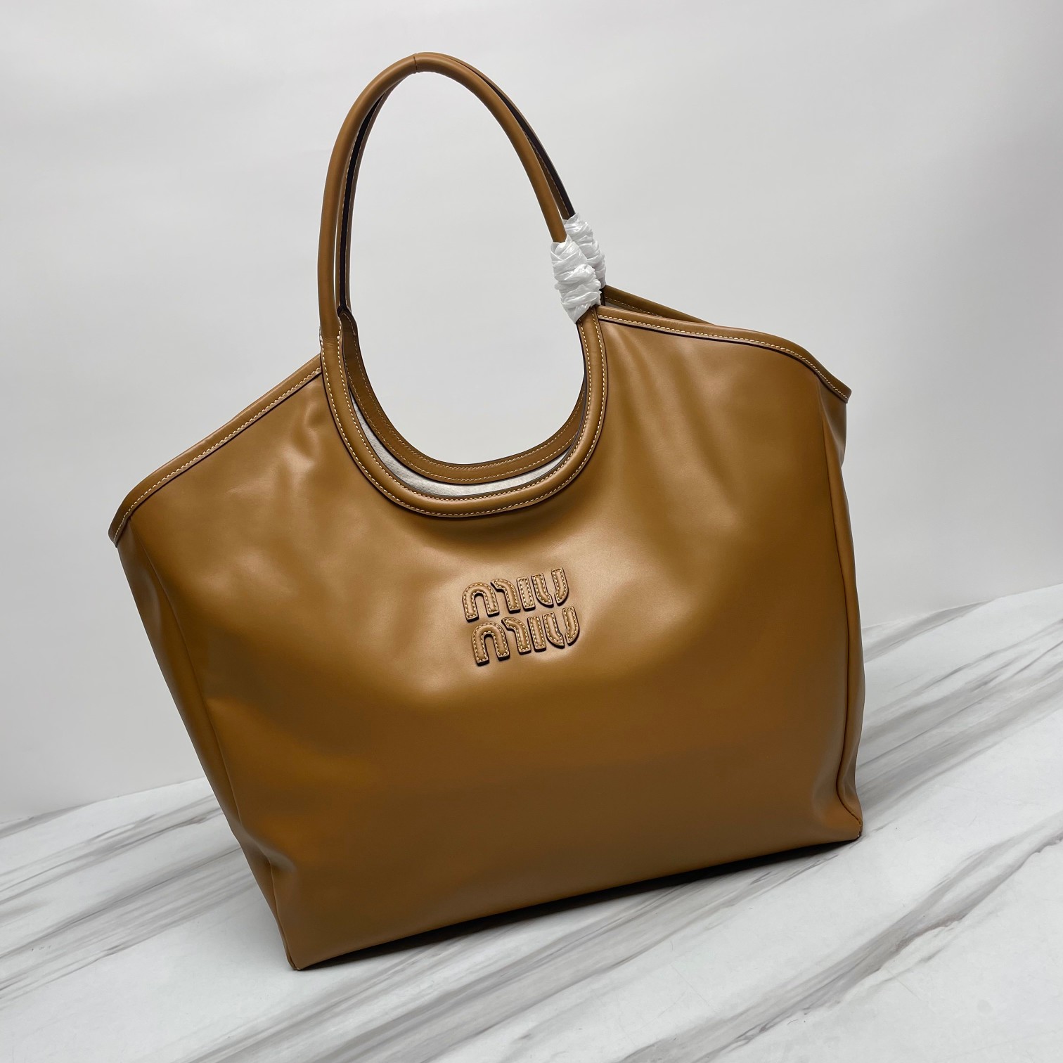 Buy Miu Miu Ivy Leather Shopping Bag ‘Cognac’ –