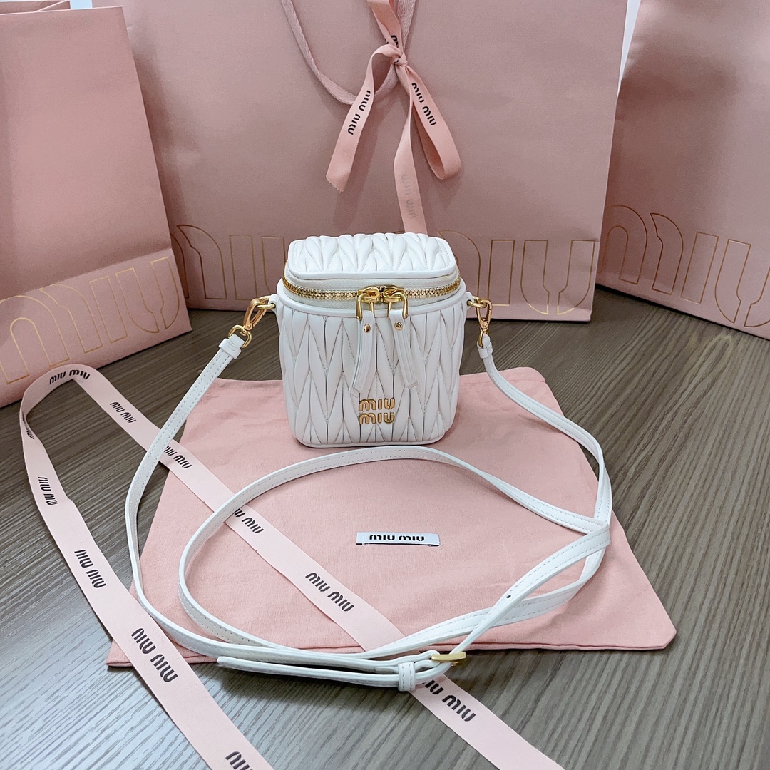 Miu Miu White Matelassé Nappa Leather Micro Bag | Miu Miu