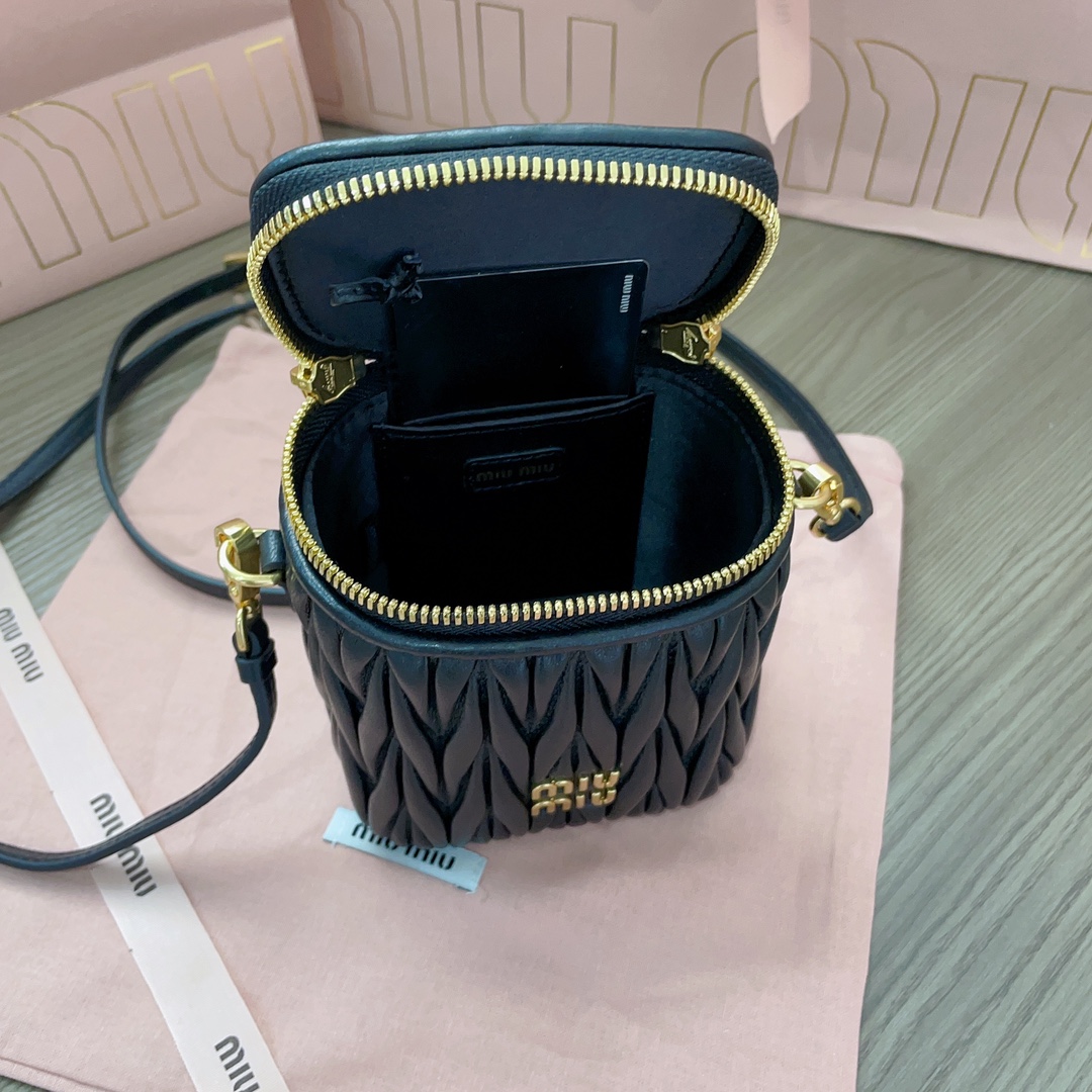 Miu Miu 00829