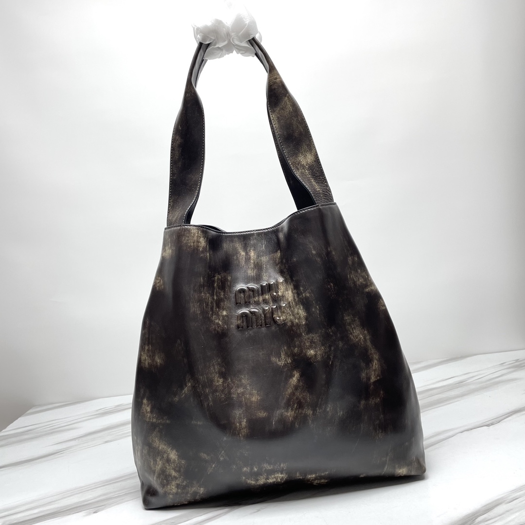 Miu Miu Bolso Hobo De Napa Con Logo Arena/café | Miu Miu