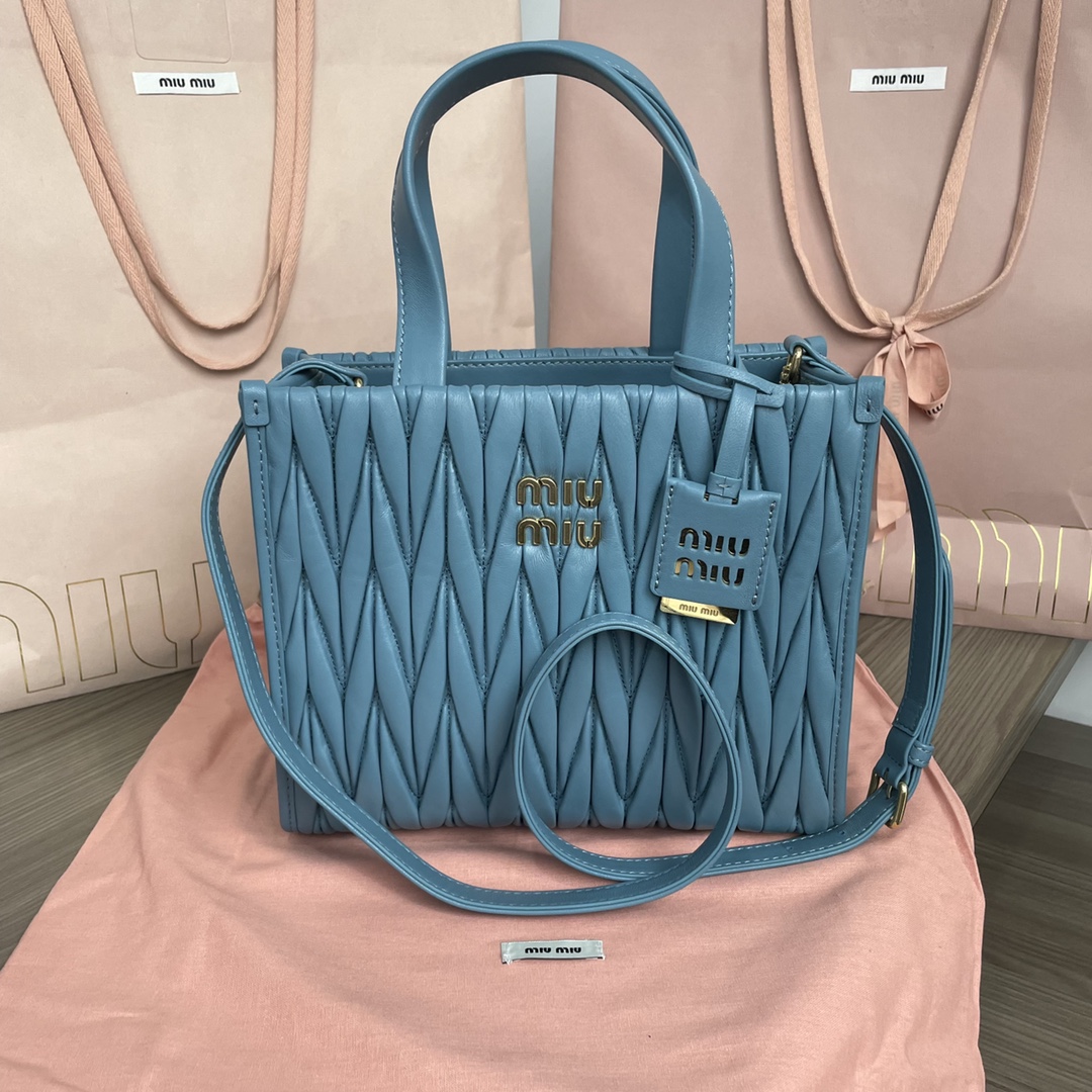Miu Miu Pre-Owned Matelassé Leather two-way Bag | Blue | Miu Miu 00857