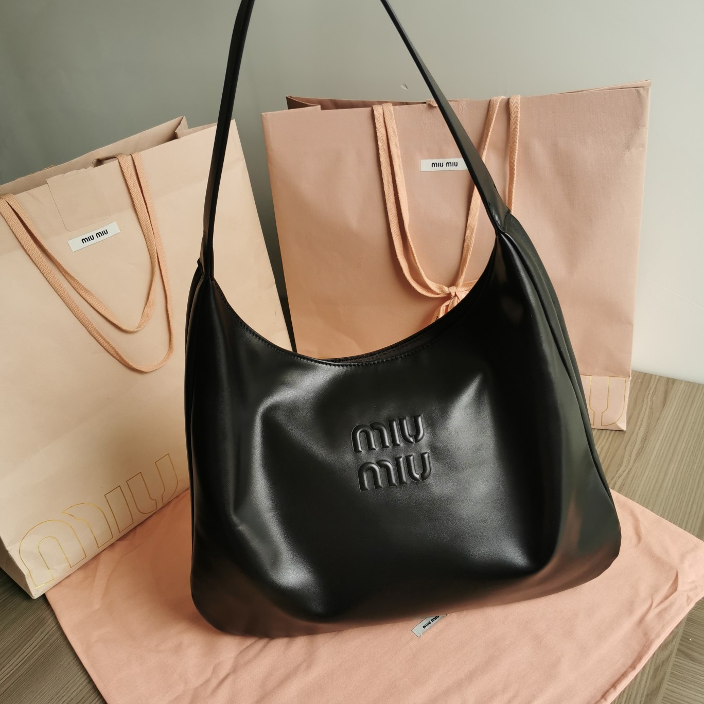 bag Miu Miu Leather Hobo Bag ‘Black’ 5BC177-2CRM-F0002-V-OOO miu Miu  00899