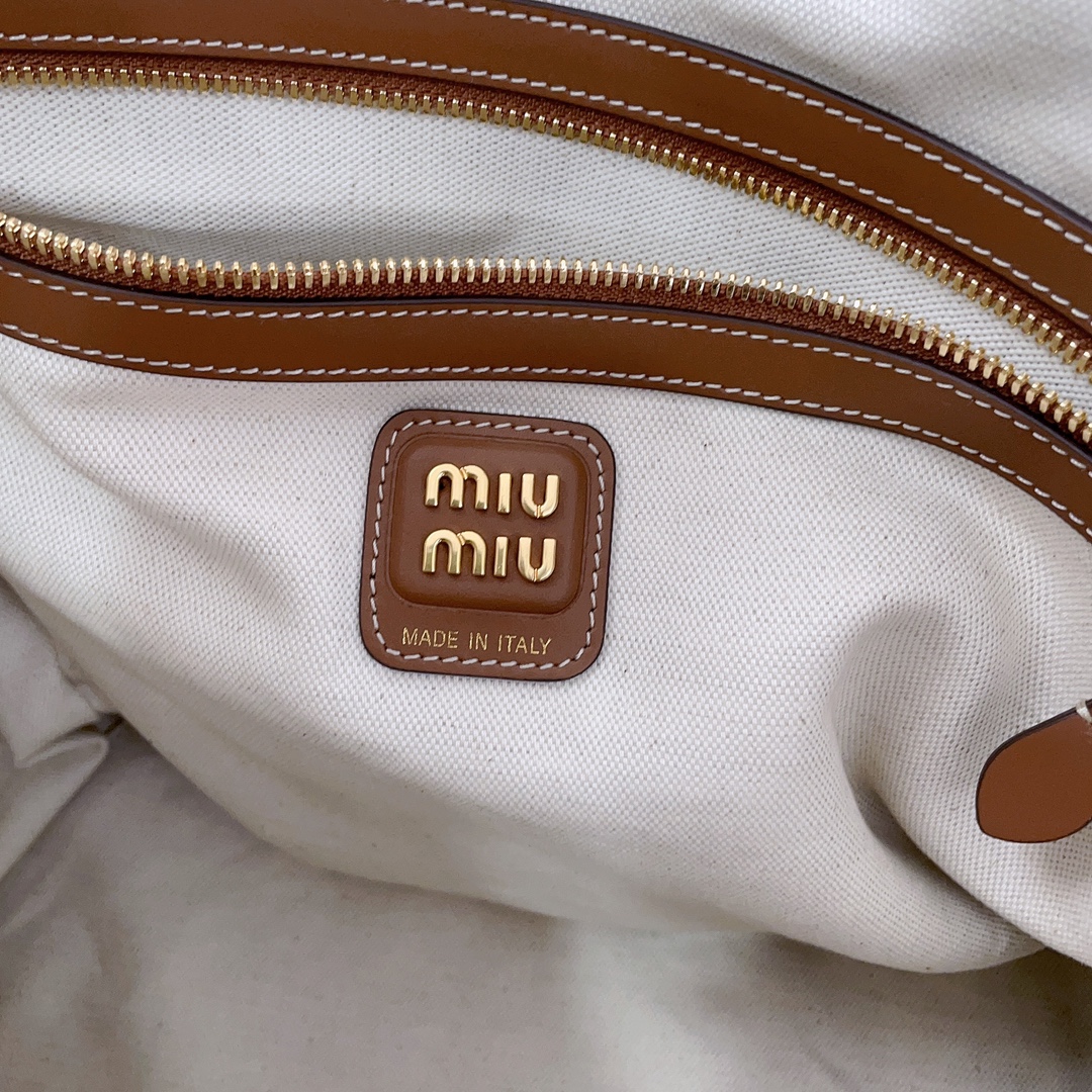 Miu Miu 00919