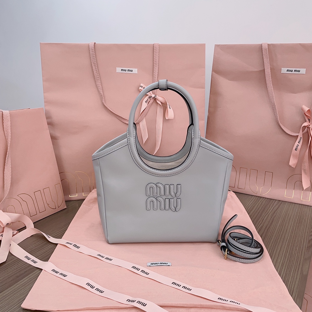 Miu Miu Ivy Leather Tote Bag | gray|