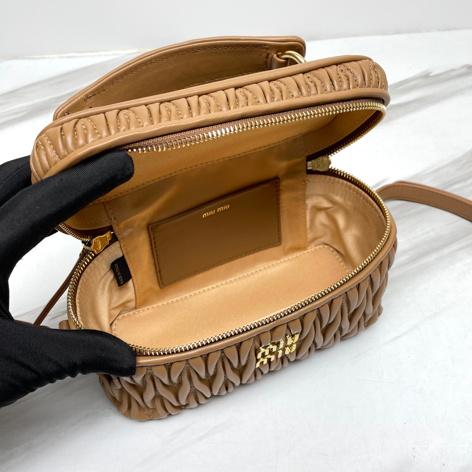 Miu Miu 00919