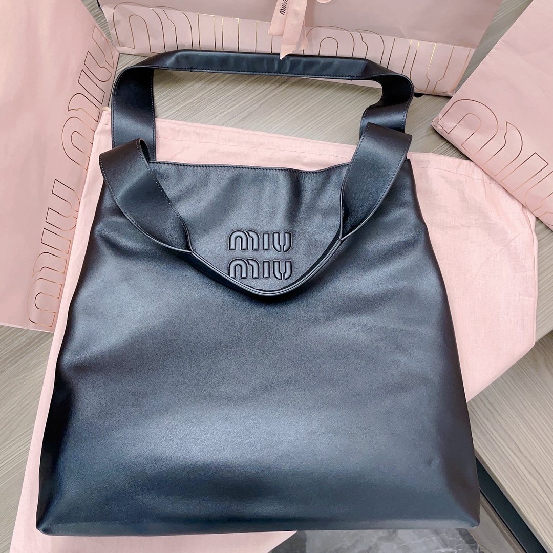 Miu Miu 00947