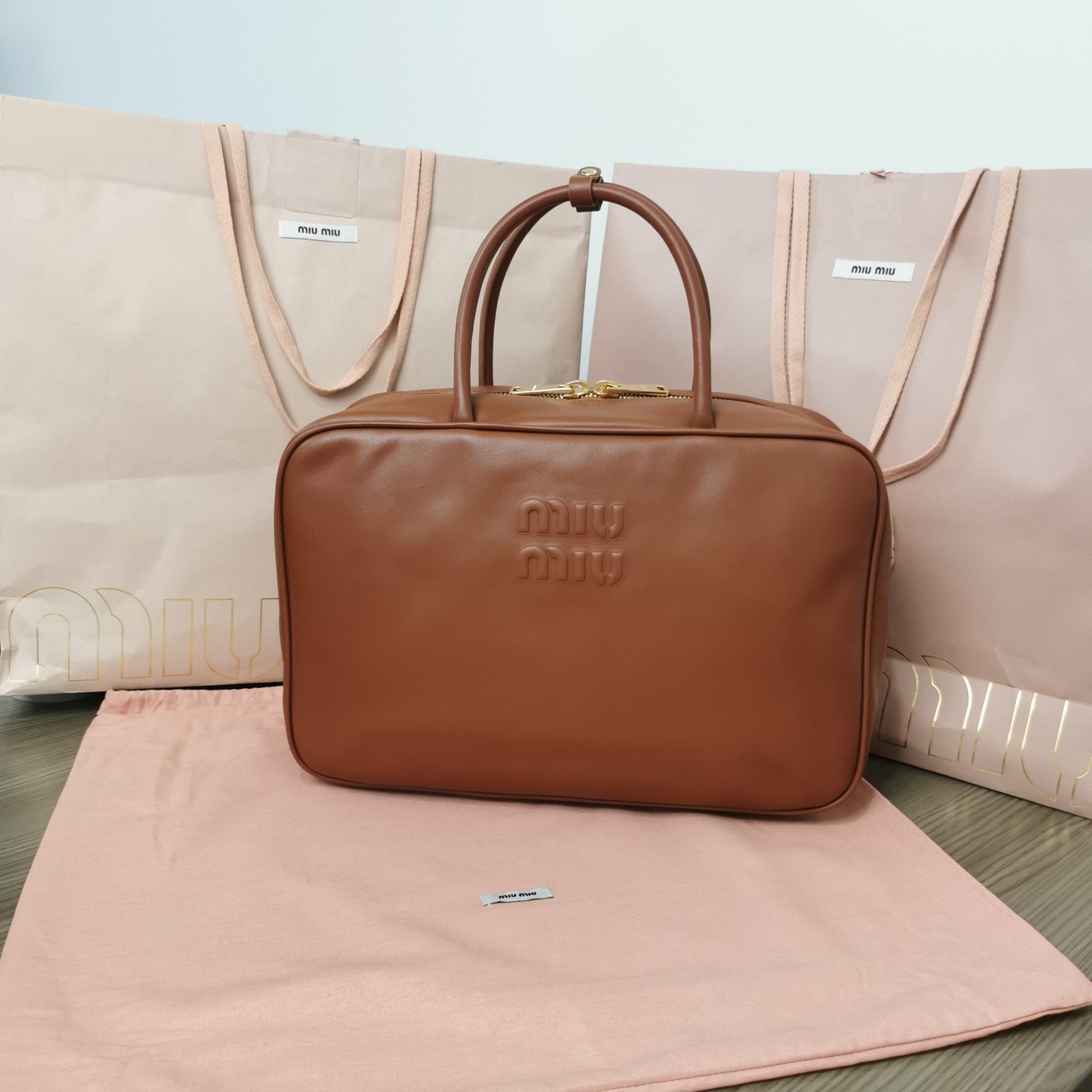 Miu Miu Leather Beau Bag | Brown