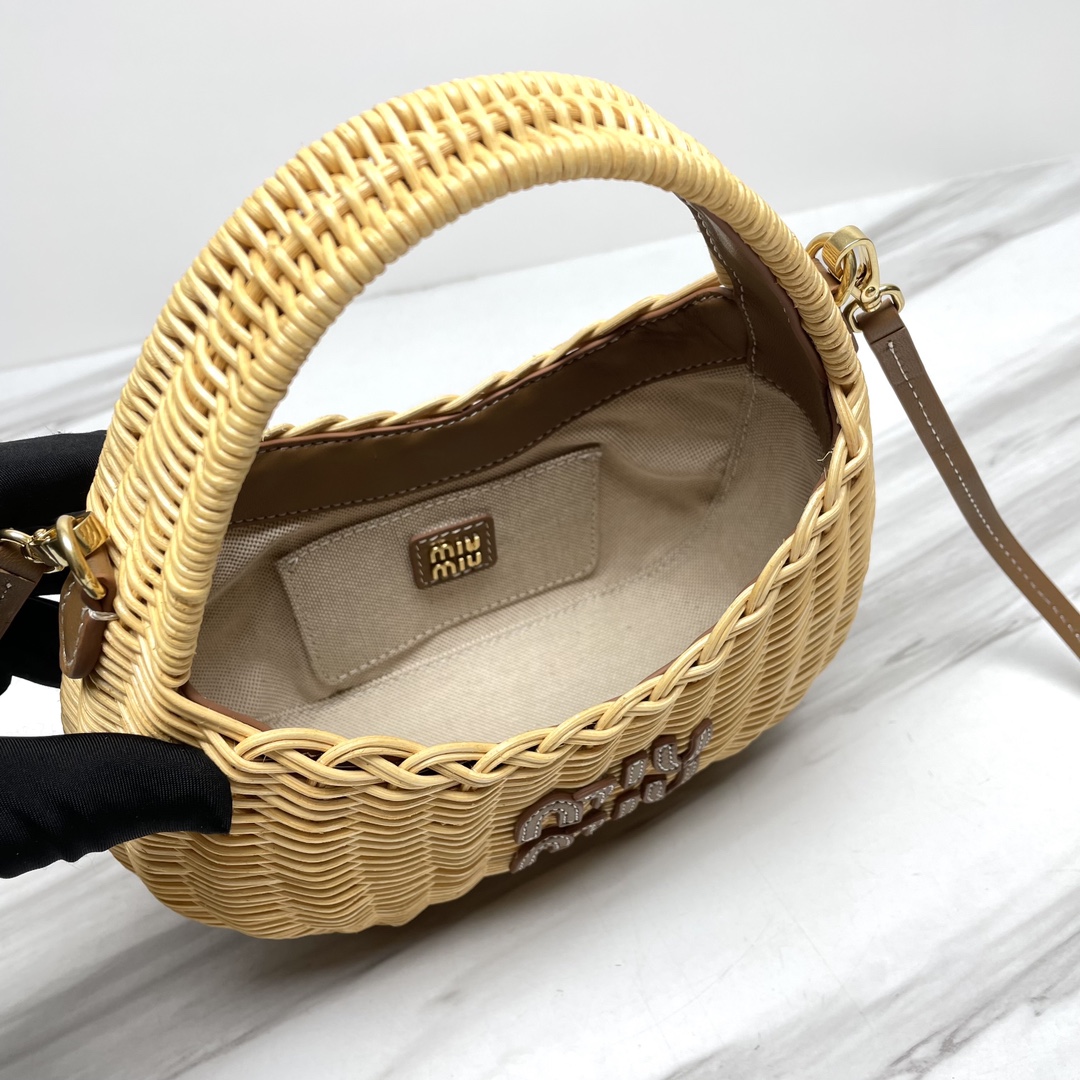 Miu Miu 01009
