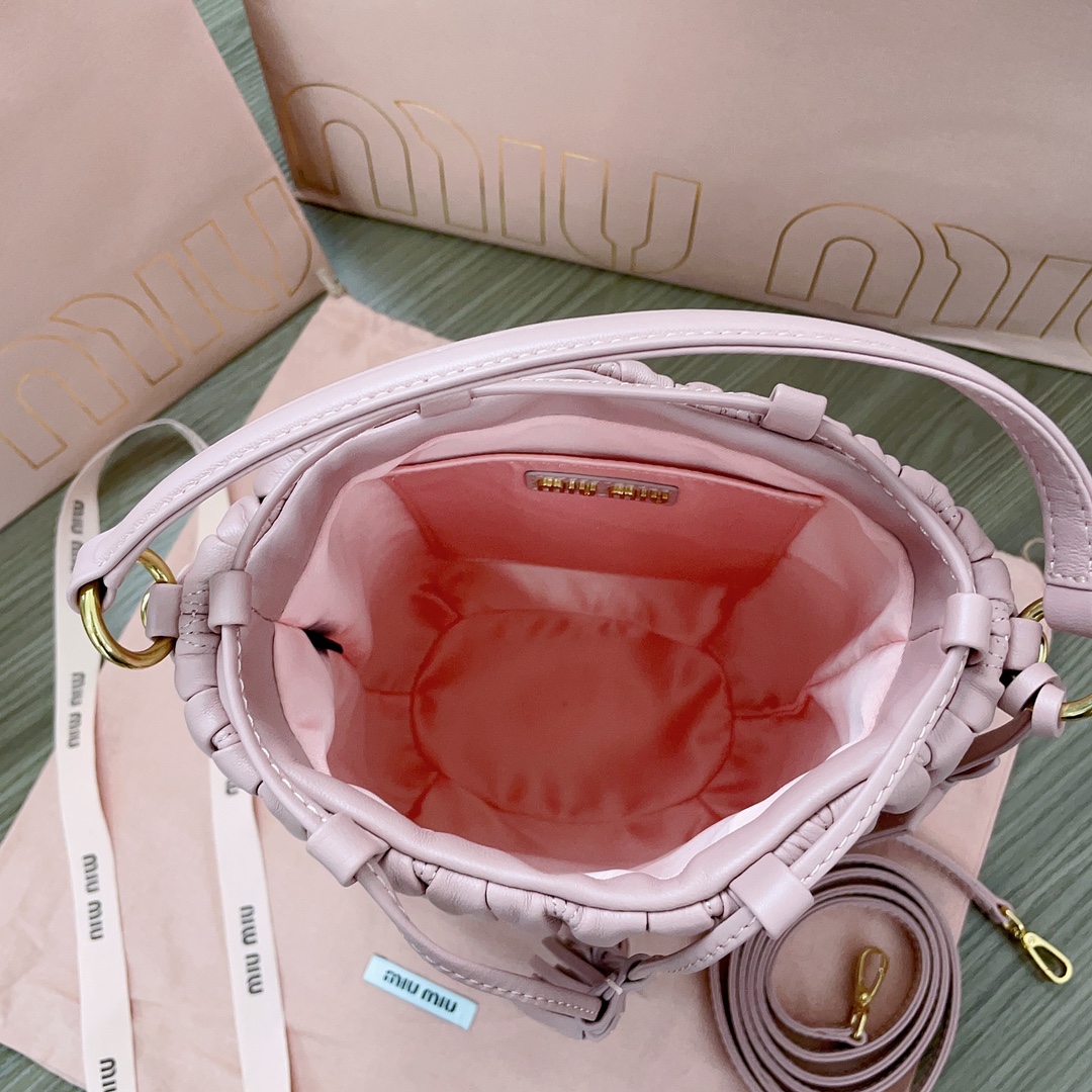 Miu Miu 01019